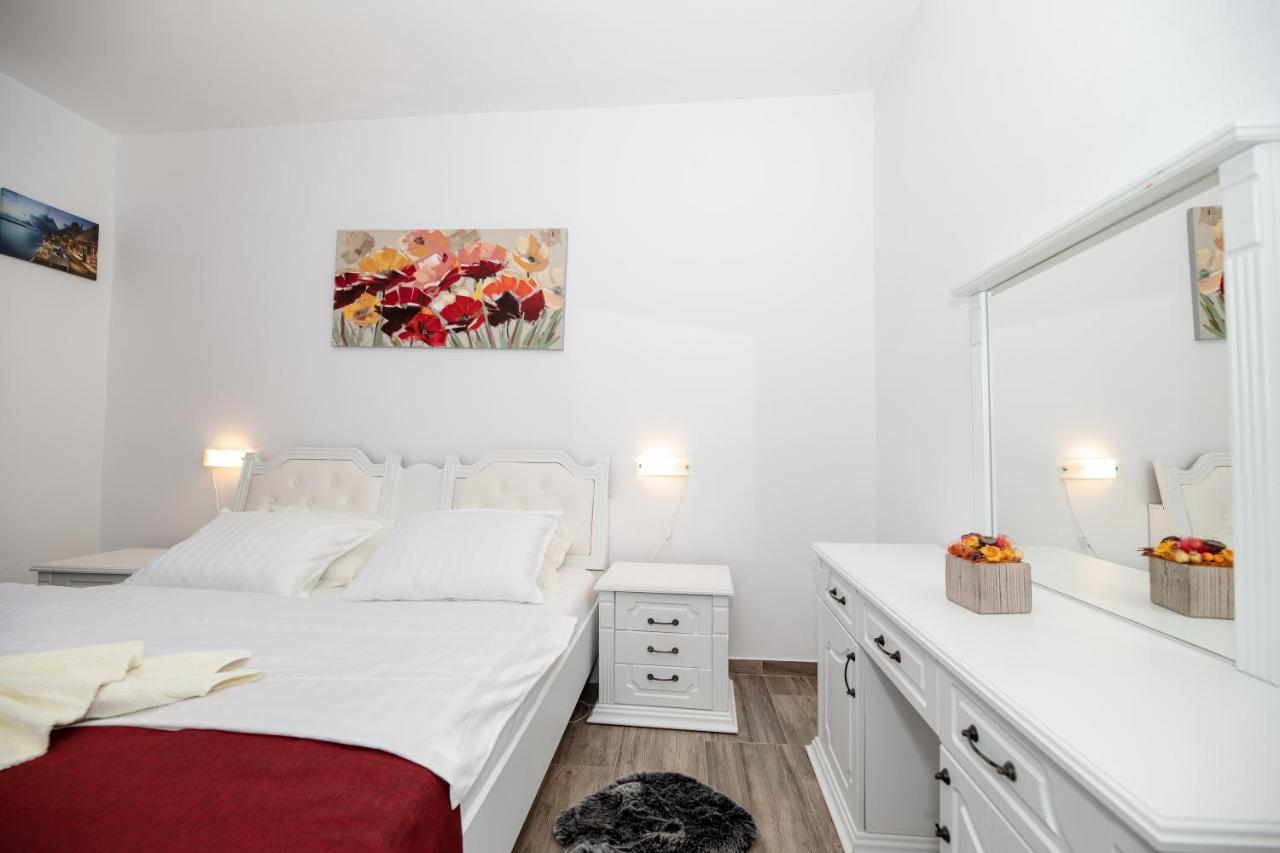 Apartment Lucija Starigrad Paklenica