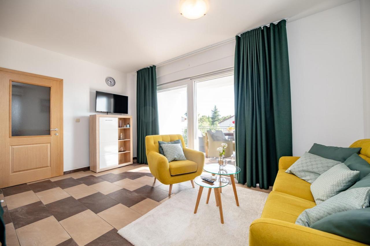 Apartment Lucija Starigrad Paklenica